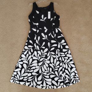 NWT Ann Taylor Floral Sleeveless Flare Dress